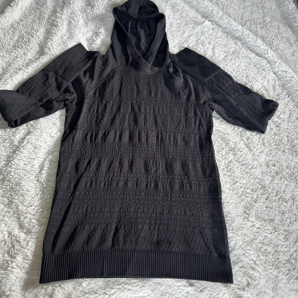 Lululemon Long Sleeve Hoodie Black Textured Knit Seamless - Size 4/6 - Picture 1 of 11